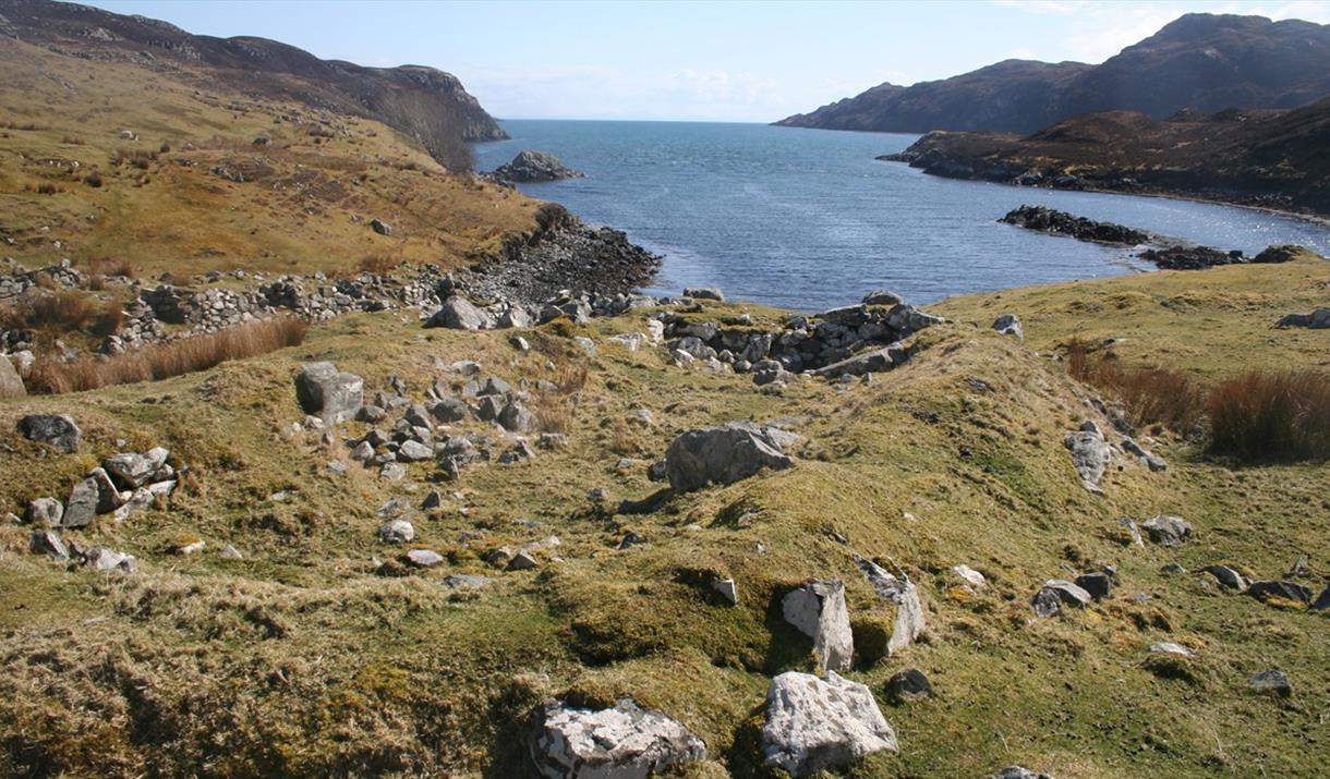 Looking down Tob Stiomrabhaigh to Mullcah nan ron_ Looking down Tob Stiomrabhaigh to Mullcah nan ron_